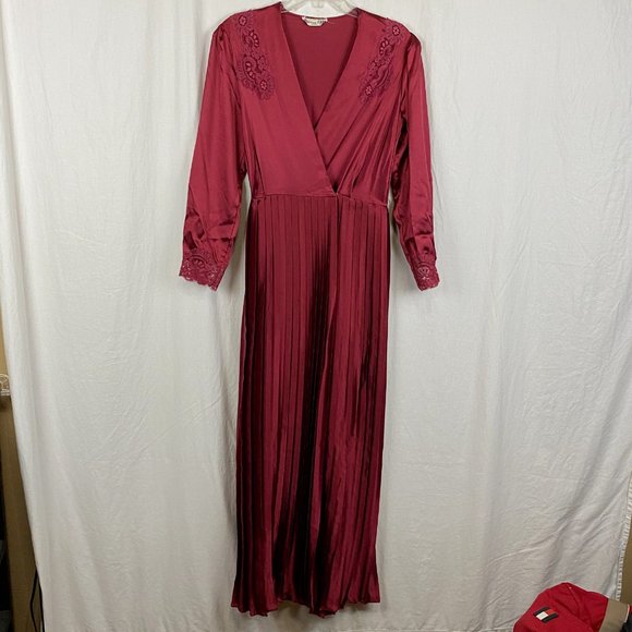 dark maroon color gown